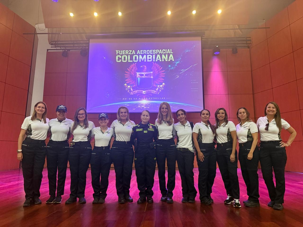 Ceremonia de reconocimiento y graduación